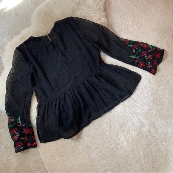 American Eagle Black Embroidered Floral Swiss Dot - Picture 7 of 8